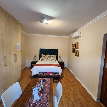 Jenvey House Selfcatering Apartments & Bnb Port Elizabeth Exteriör bild