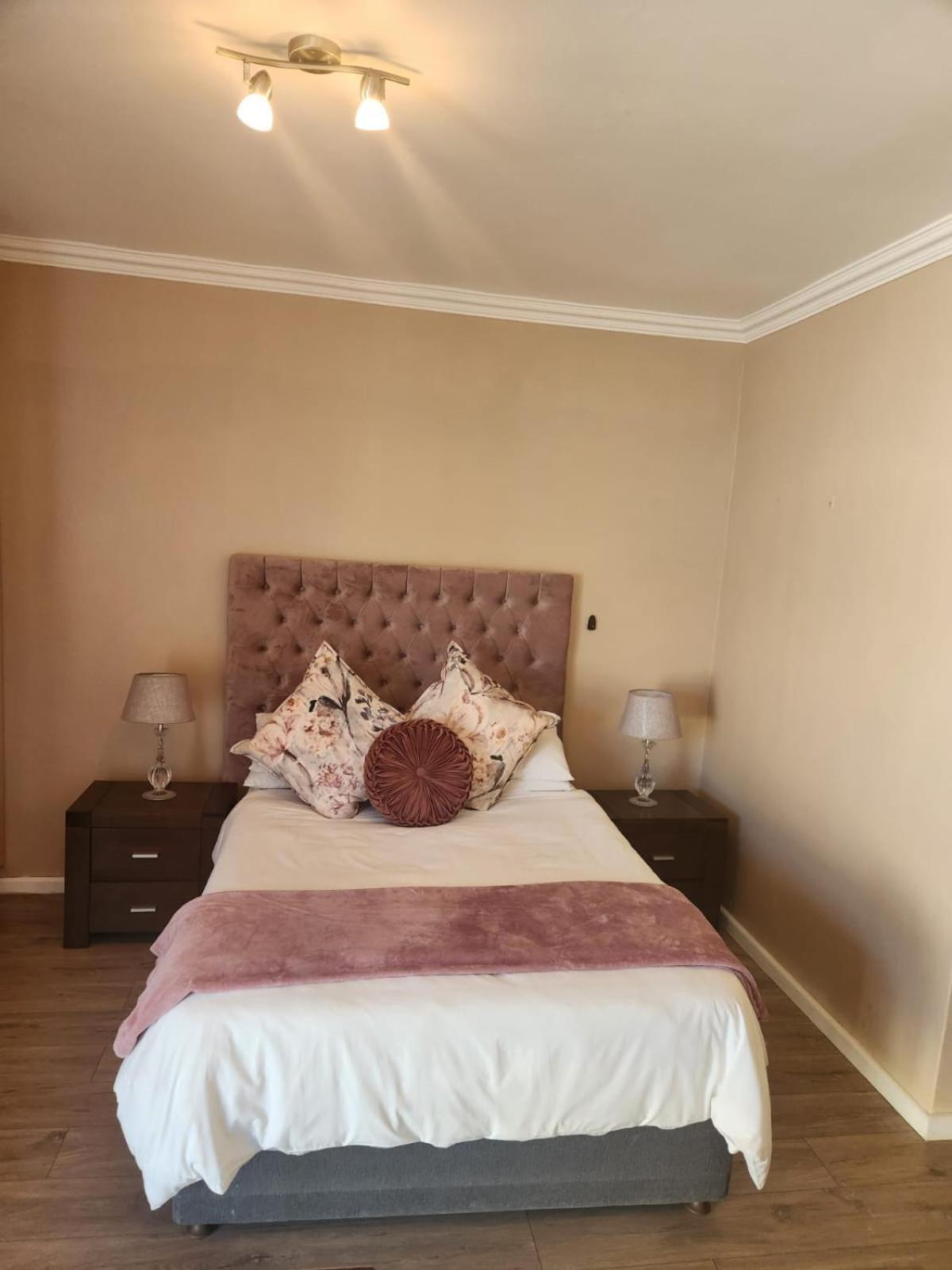 Jenvey House Selfcatering Apartments & Bnb Port Elizabeth Exteriör bild