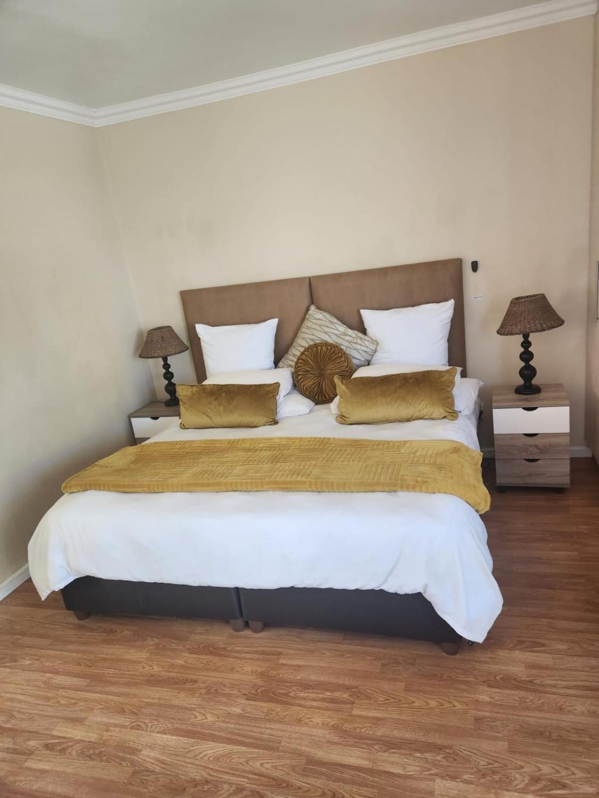 Jenvey House Selfcatering Apartments & Bnb Port Elizabeth Exteriör bild